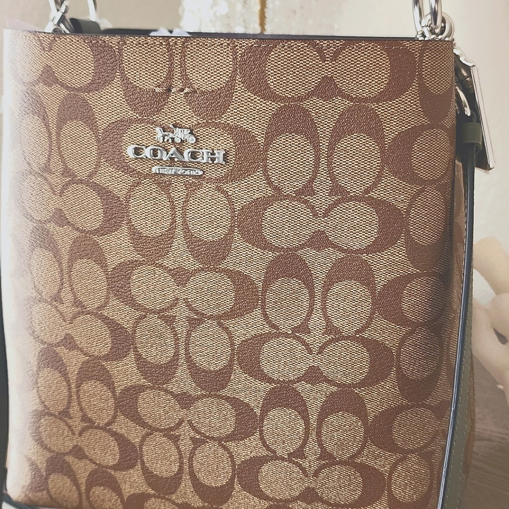 Coach Tan And Oliver Green Straps Signature Shoulder Bag